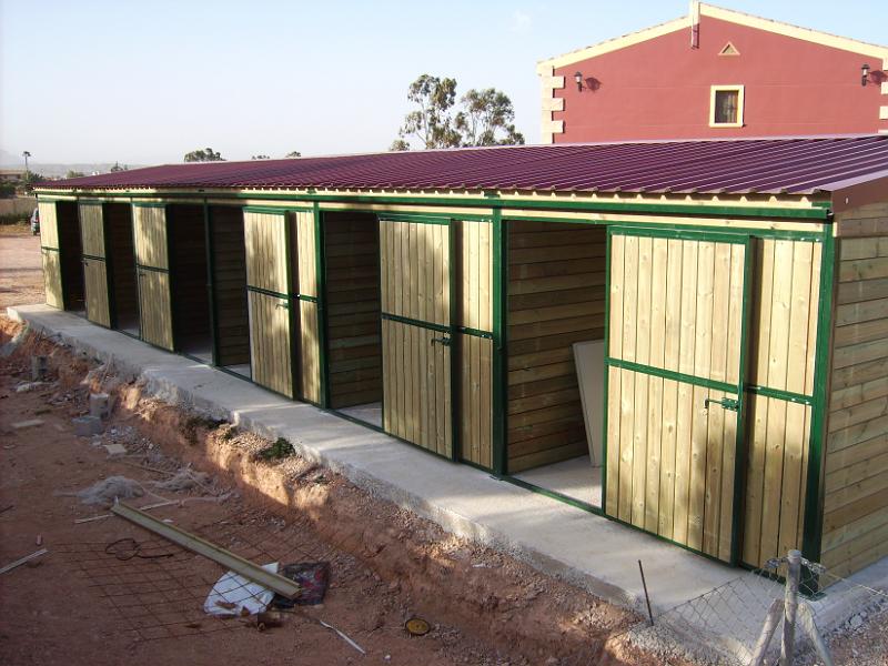 Construcciones Hípicas/Boxes 2005/PUERTAS TRASERAS